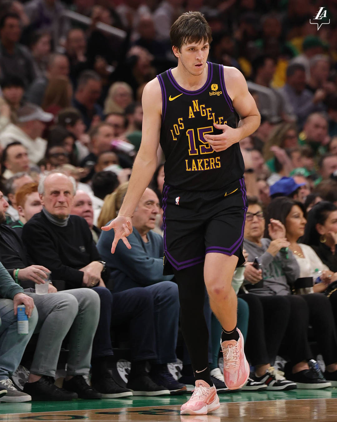 Scout爆冷击败湖人，回归赛场引爆全场！的简单介绍