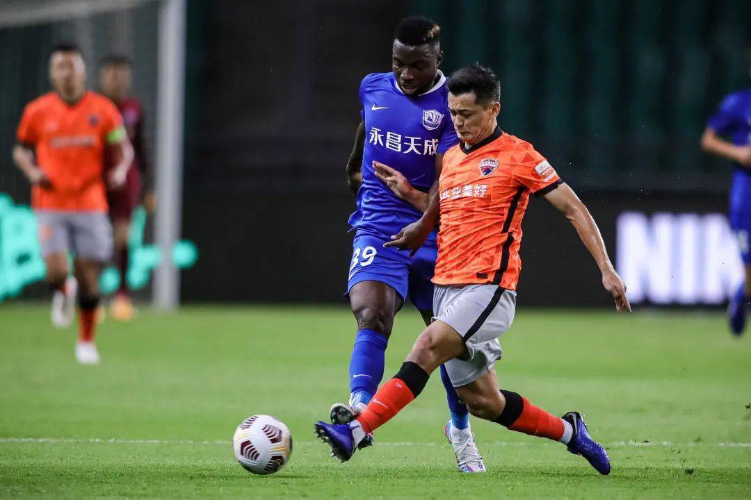 包含纳达尔在RNG比赛中绝杀，逆转引发热议！的词条