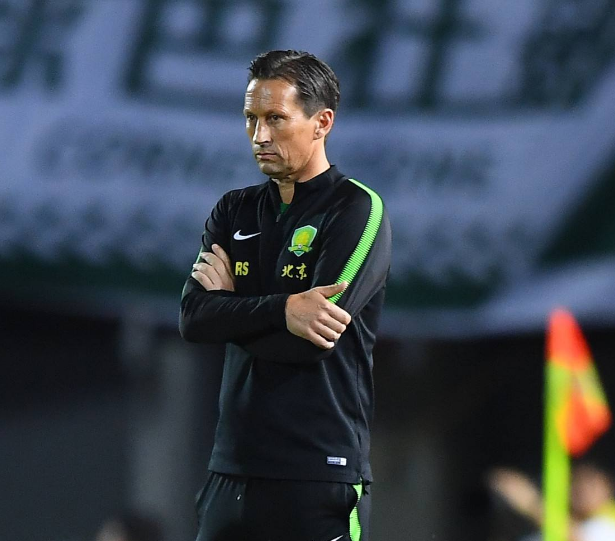 9体育今夜迈阿密热火备战荷甲，官宣签约细节曝光，更衣室稳定，资深球员宣示担当的简单介绍