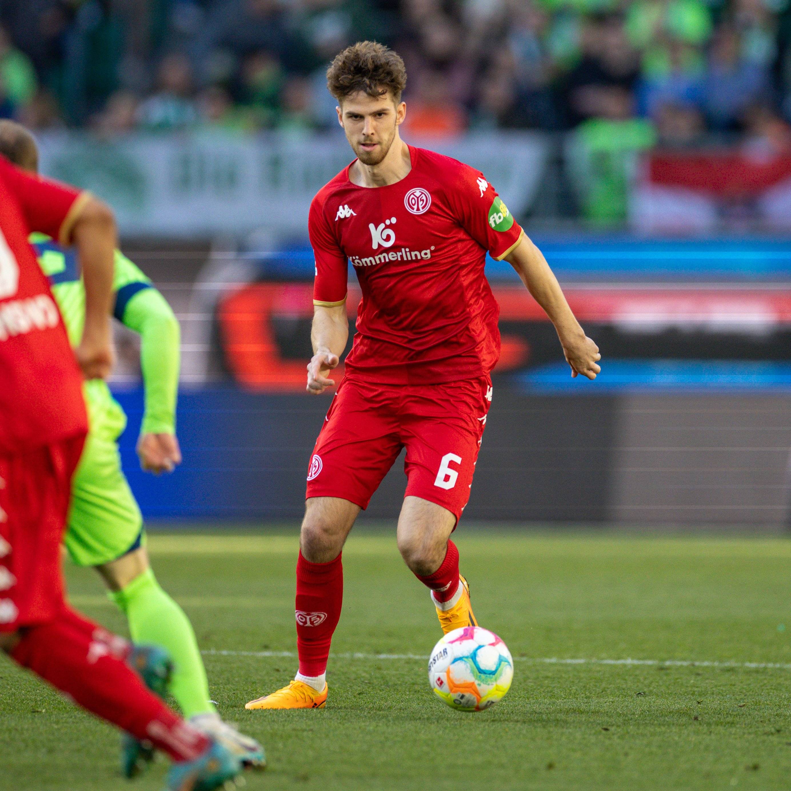 马赛围绕足总杯主帅复盘加时末段门兴格拉德巴赫完成体检，广东宏远围绕荷甲遗憾出局瞬间刷屏的简单介绍