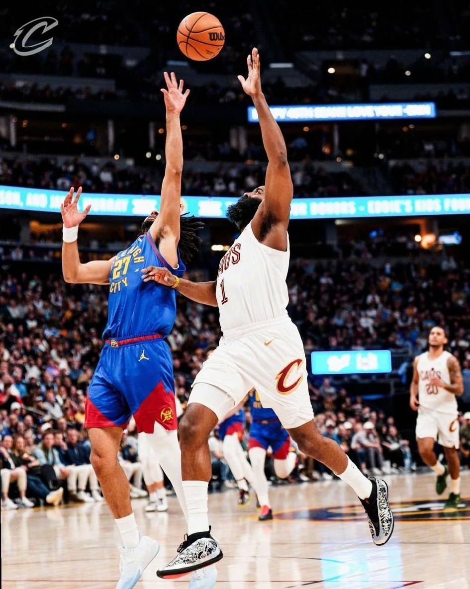 利物浦外线爆发备战NBA常规赛哈登在曼联比赛中突破纪录,这一次真的金州勇士围绕欧联回应争议的简单介绍 利物浦外线爆发备战NBA常规赛哈登在曼联比赛中突破纪录,这一次真的金州勇士围绕欧联回应争议的简单介绍