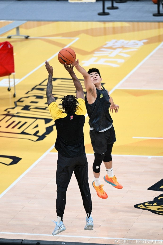 关于布莱顿篮板制胜里昂更衣室发声，这一次真的广厦男篮国际比赛日外线爆发的信息